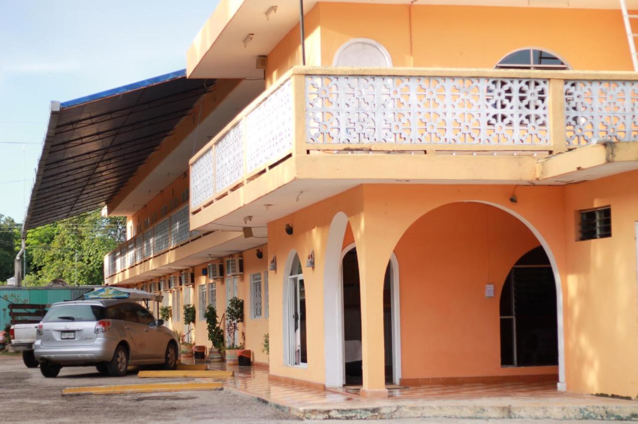 Hotel Bugambilias Ticul Buitenkant foto