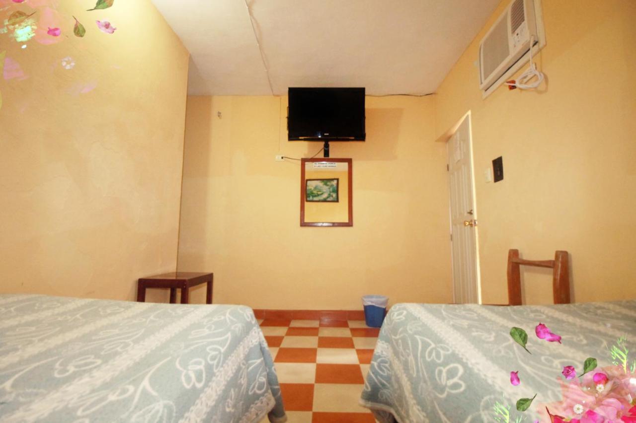 Hotel Bugambilias Ticul Buitenkant foto