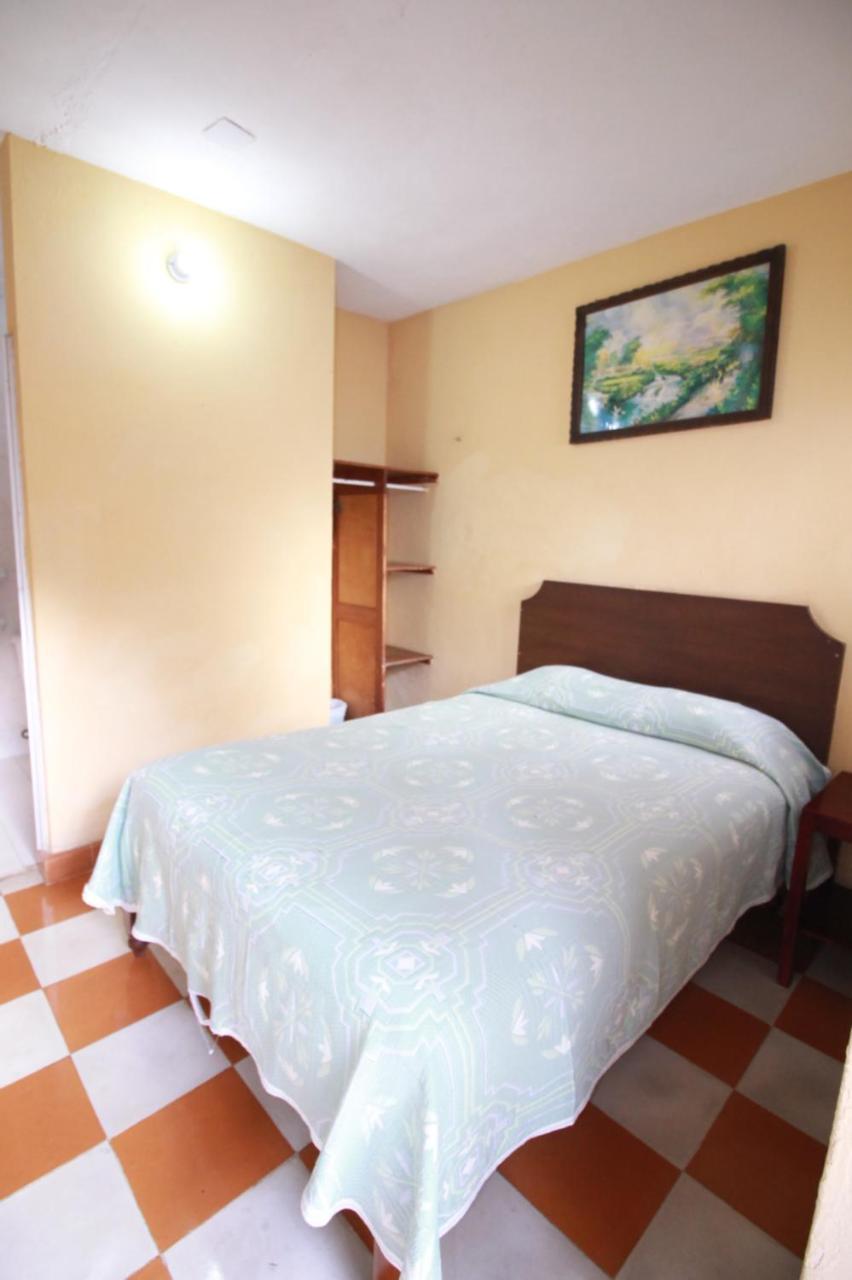 Hotel Bugambilias Ticul Buitenkant foto
